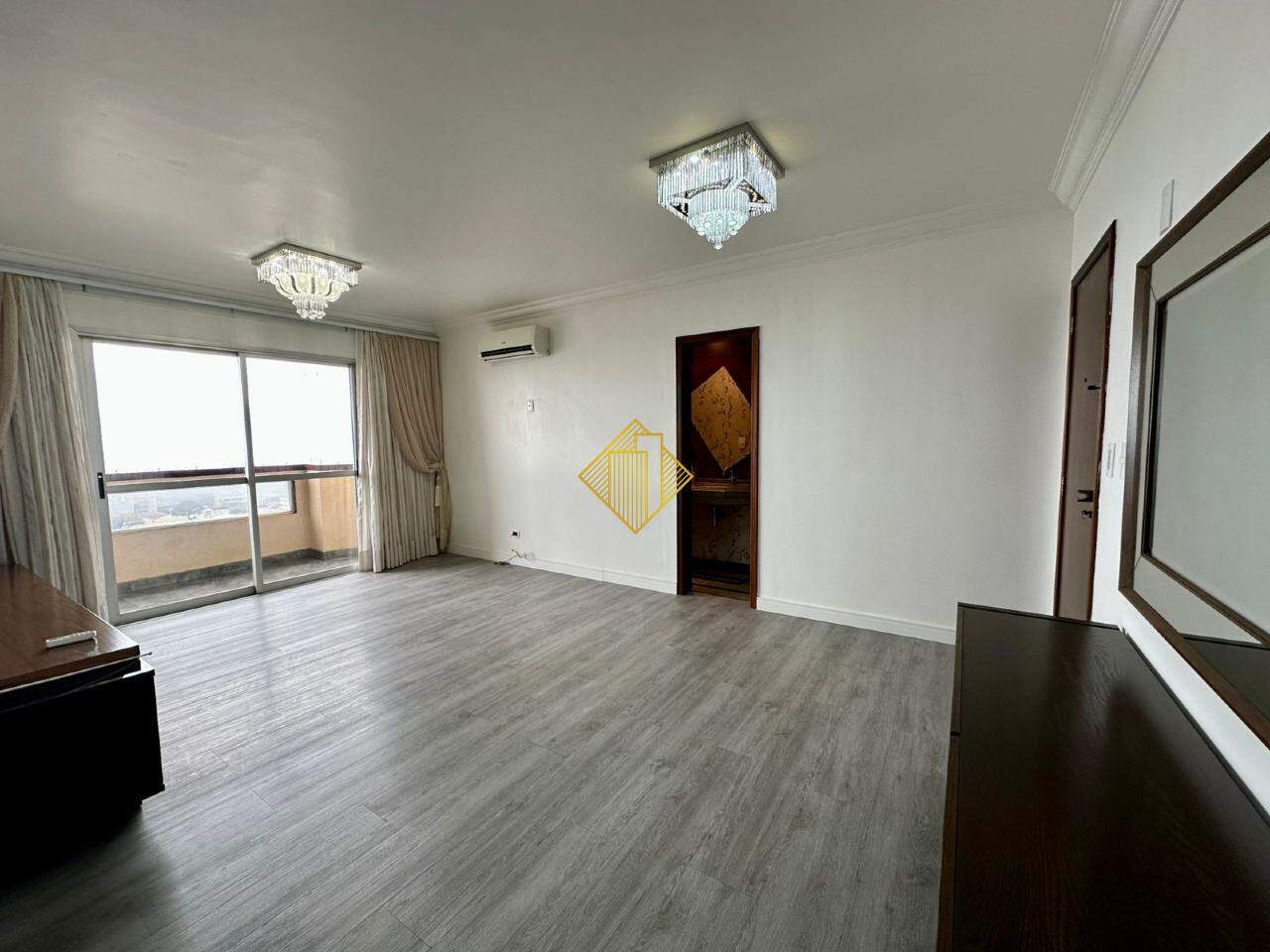 Apartamento para aluguel no Centro: 