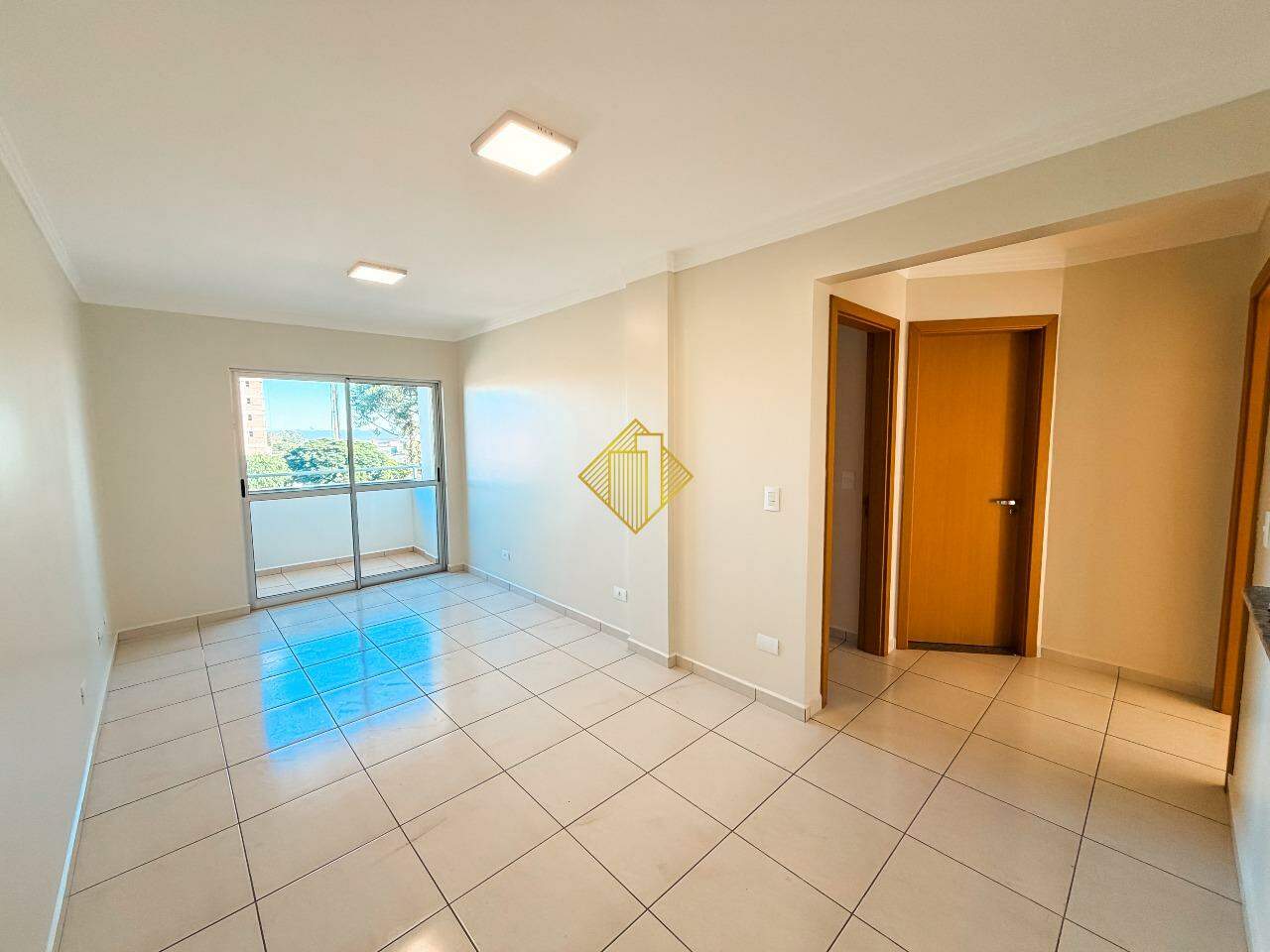Apartamento à venda no Coqueiral: Salas com visão para sacada