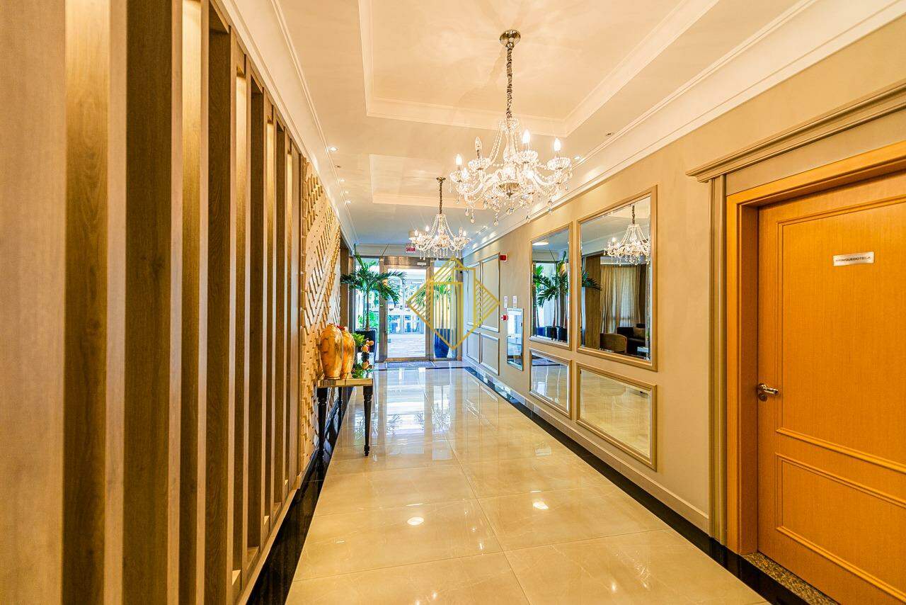 Apartamento à venda no Centro: Hall de Entrada
