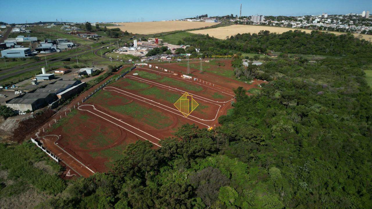 Terreno à venda no Claudete: 