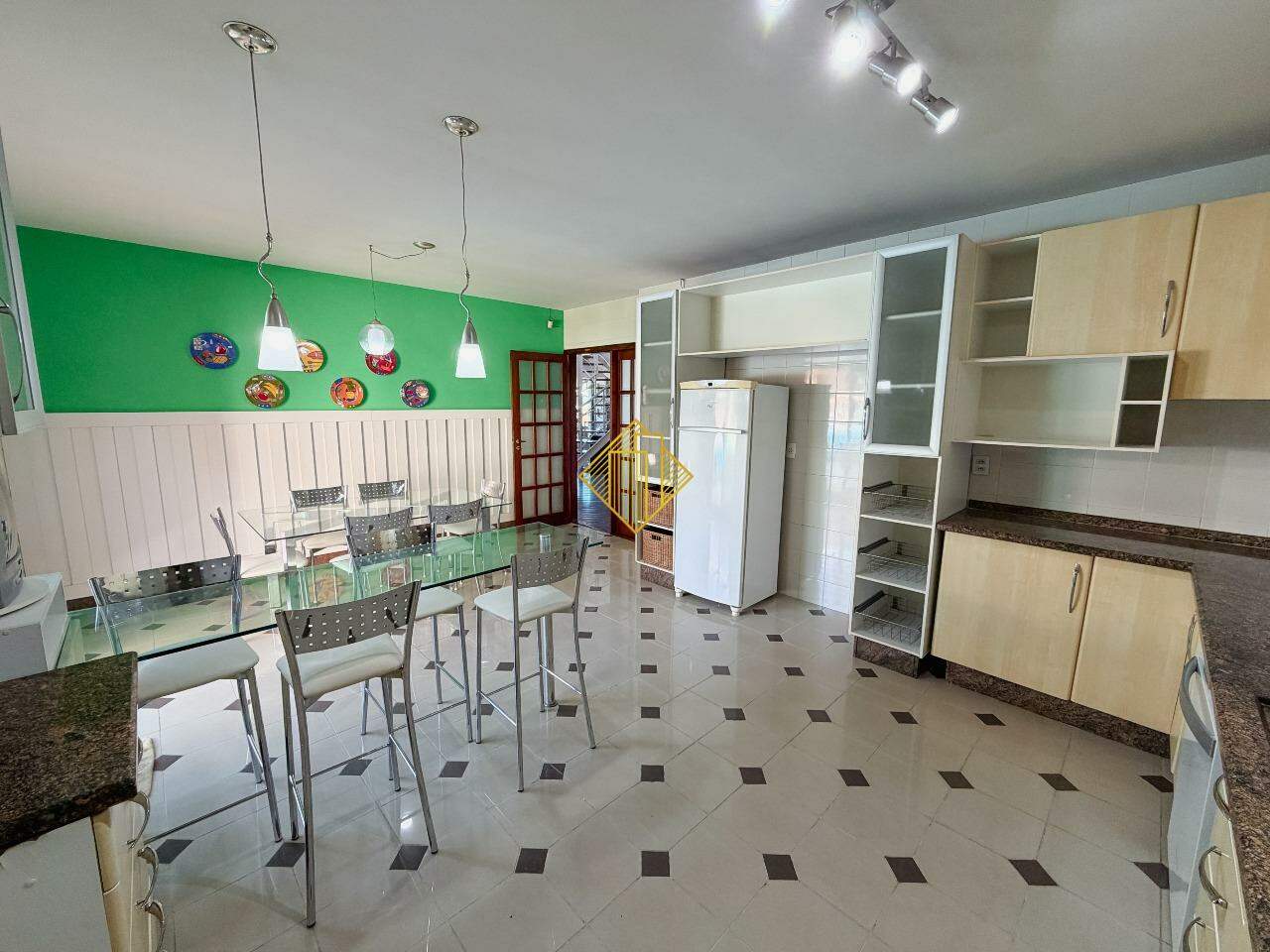 Sobrado para aluguel no Maria Luiza: 