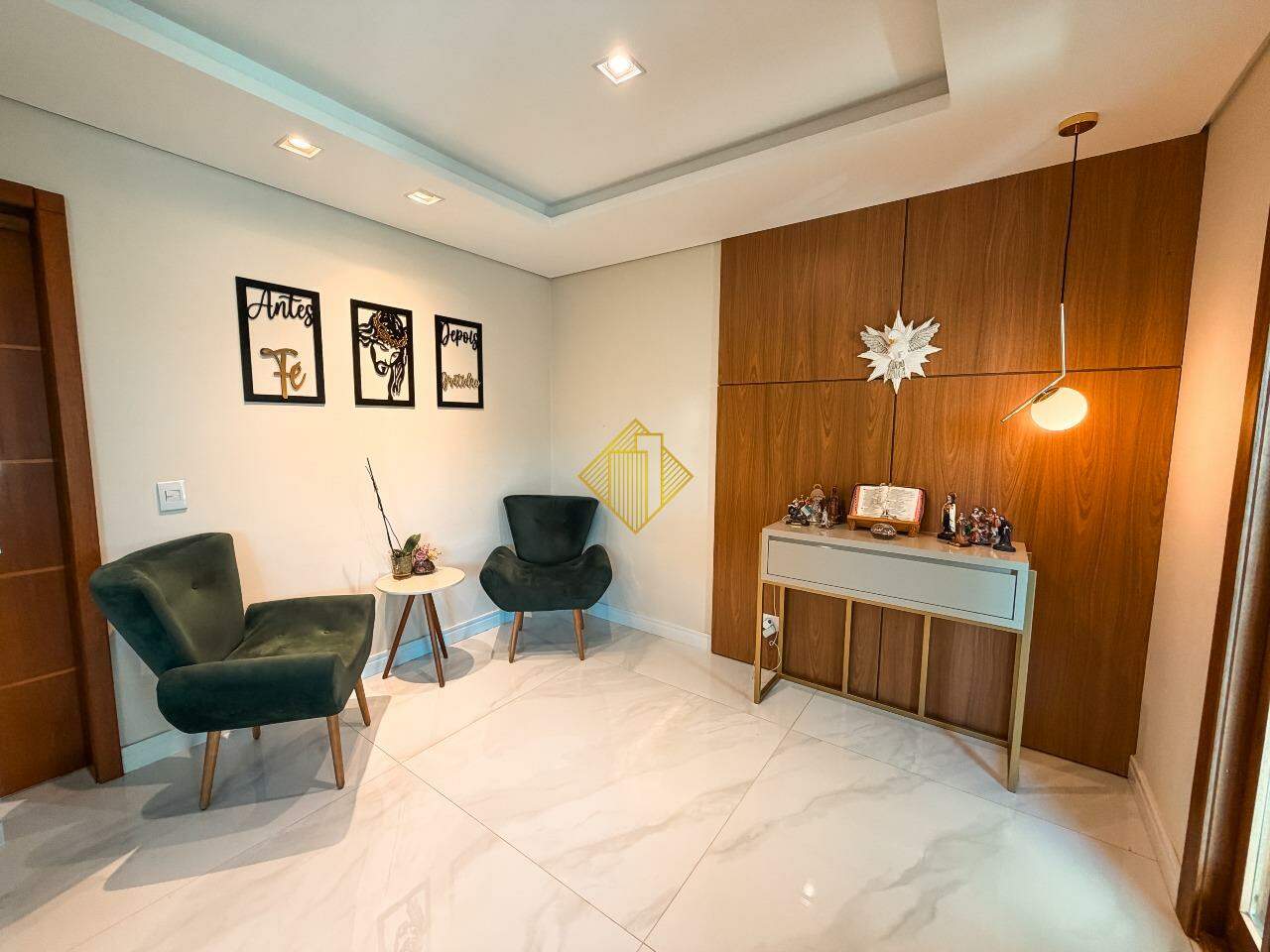 Casa à venda no Centro: 