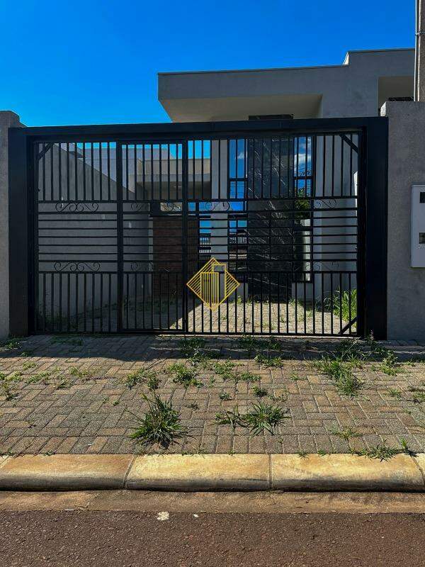Casa à venda no Esmeralda: 