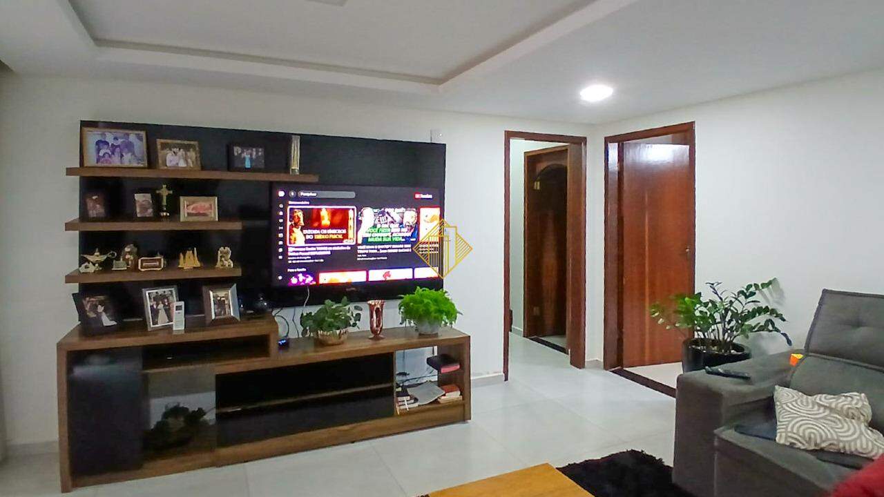 Casa à venda no Recanto Tropical: 