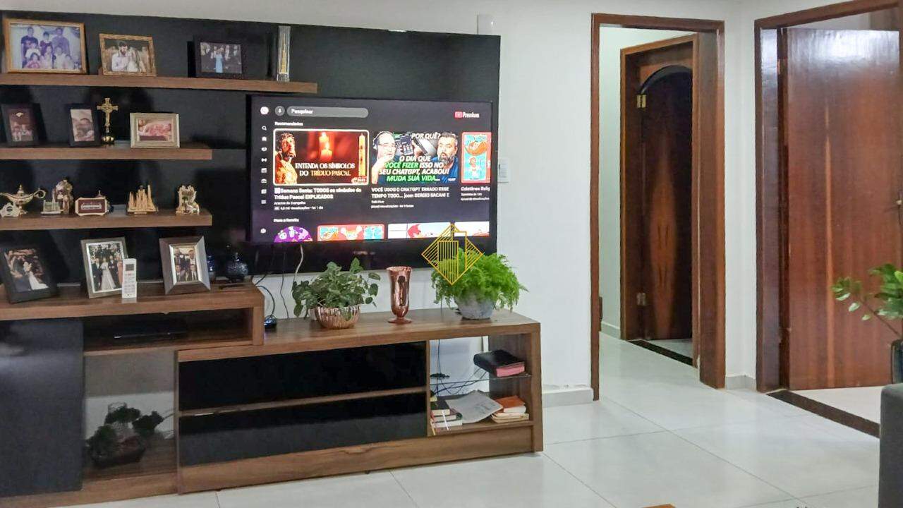 Casa à venda no Recanto Tropical: 