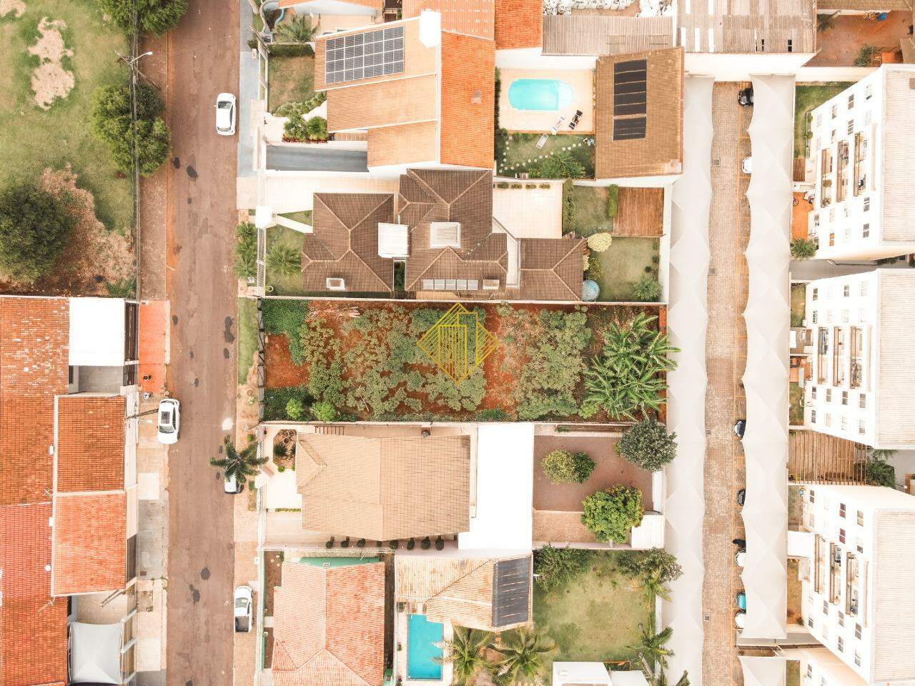 Lote à venda no Country: 