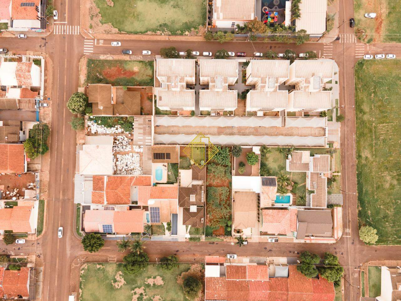 Lote à venda no Country: 