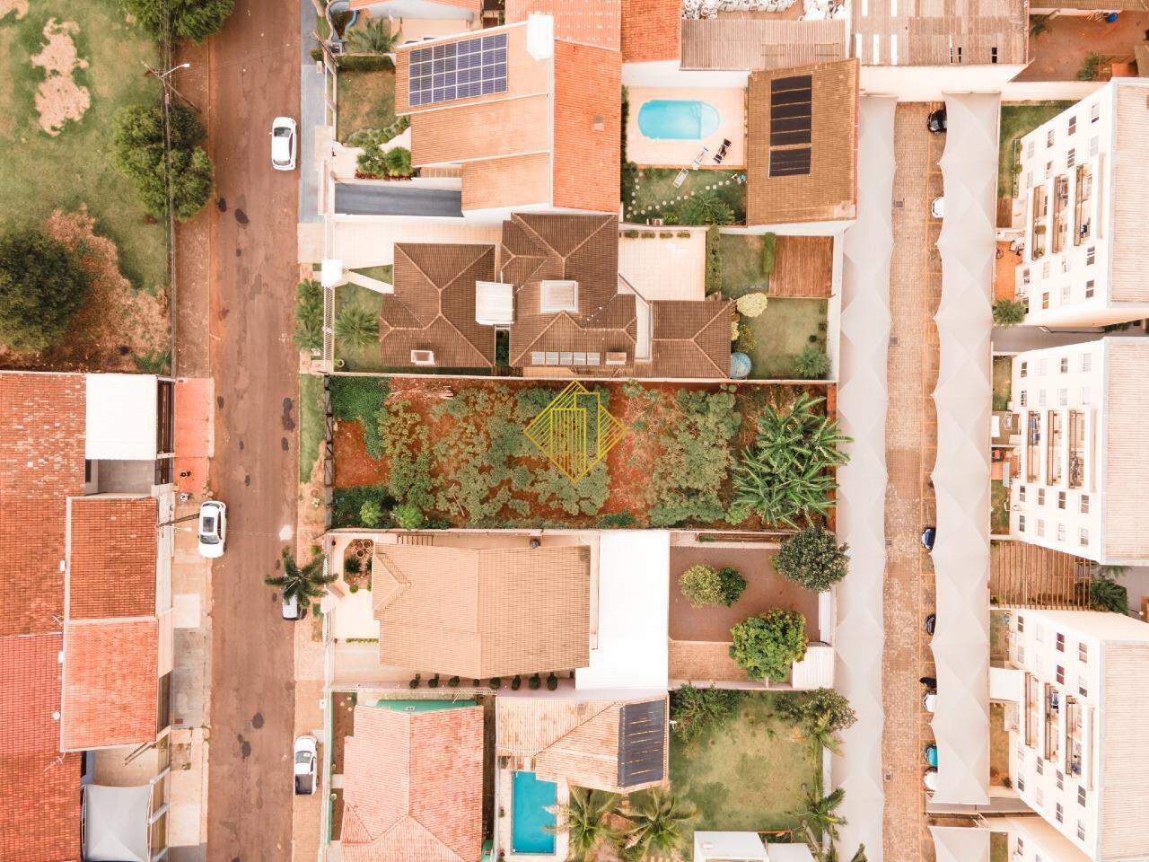 Lote à venda no Country: 