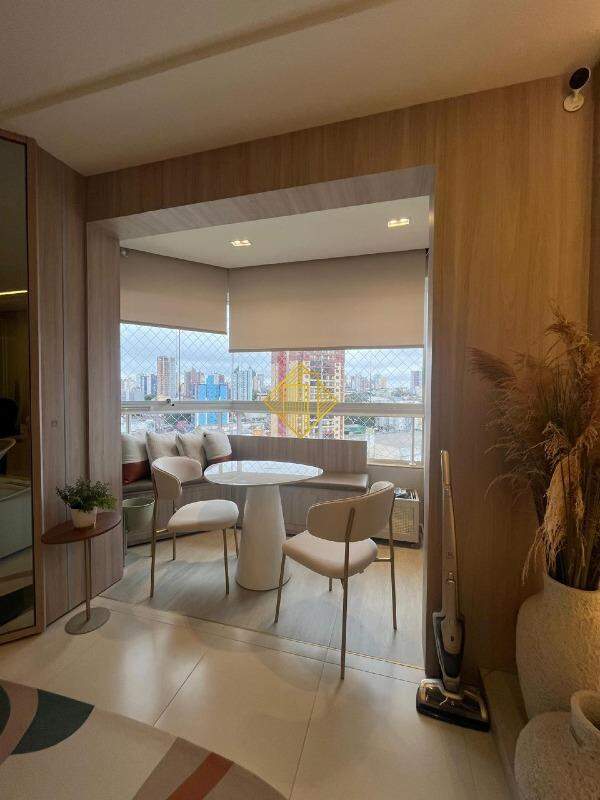 Apartamento à venda no Coqueiral: 