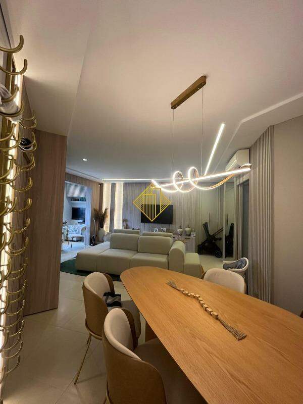 Apartamento à venda no Coqueiral: 