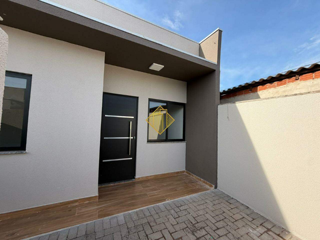 Casa à venda no Esmeralda: 