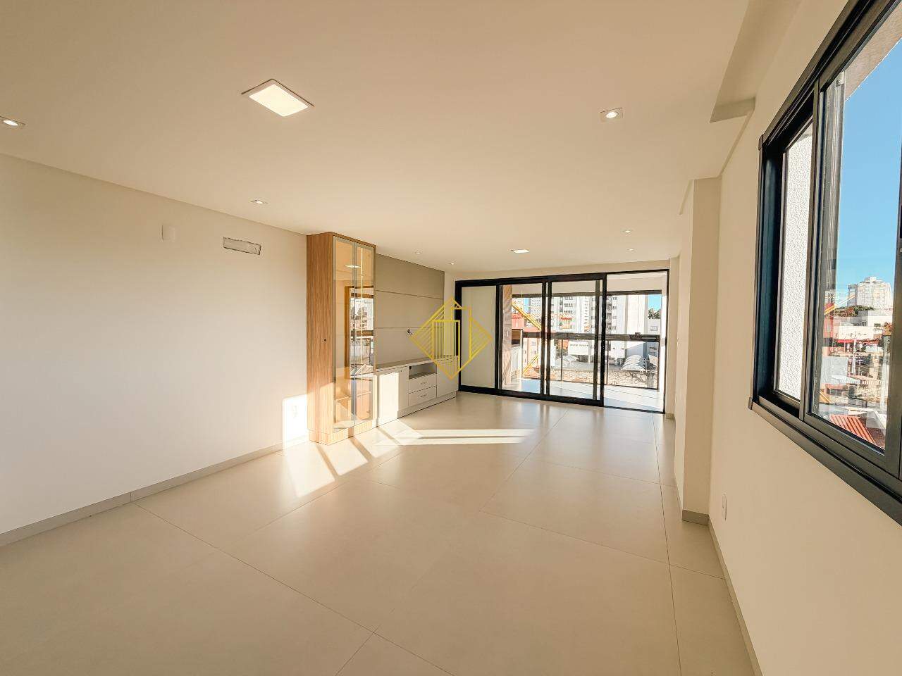 Apartamento para aluguel no Centro: 