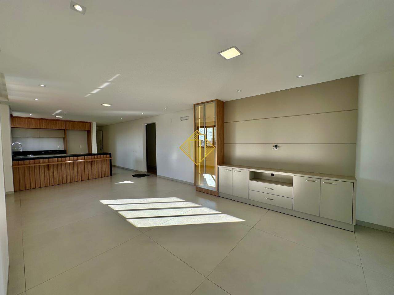 Apartamento para aluguel no Centro: 