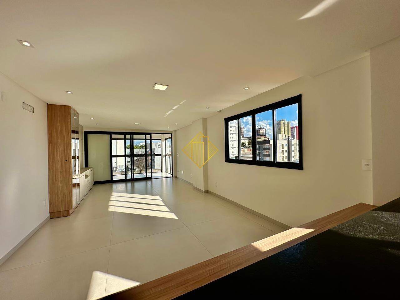Apartamento para aluguel no Centro: 