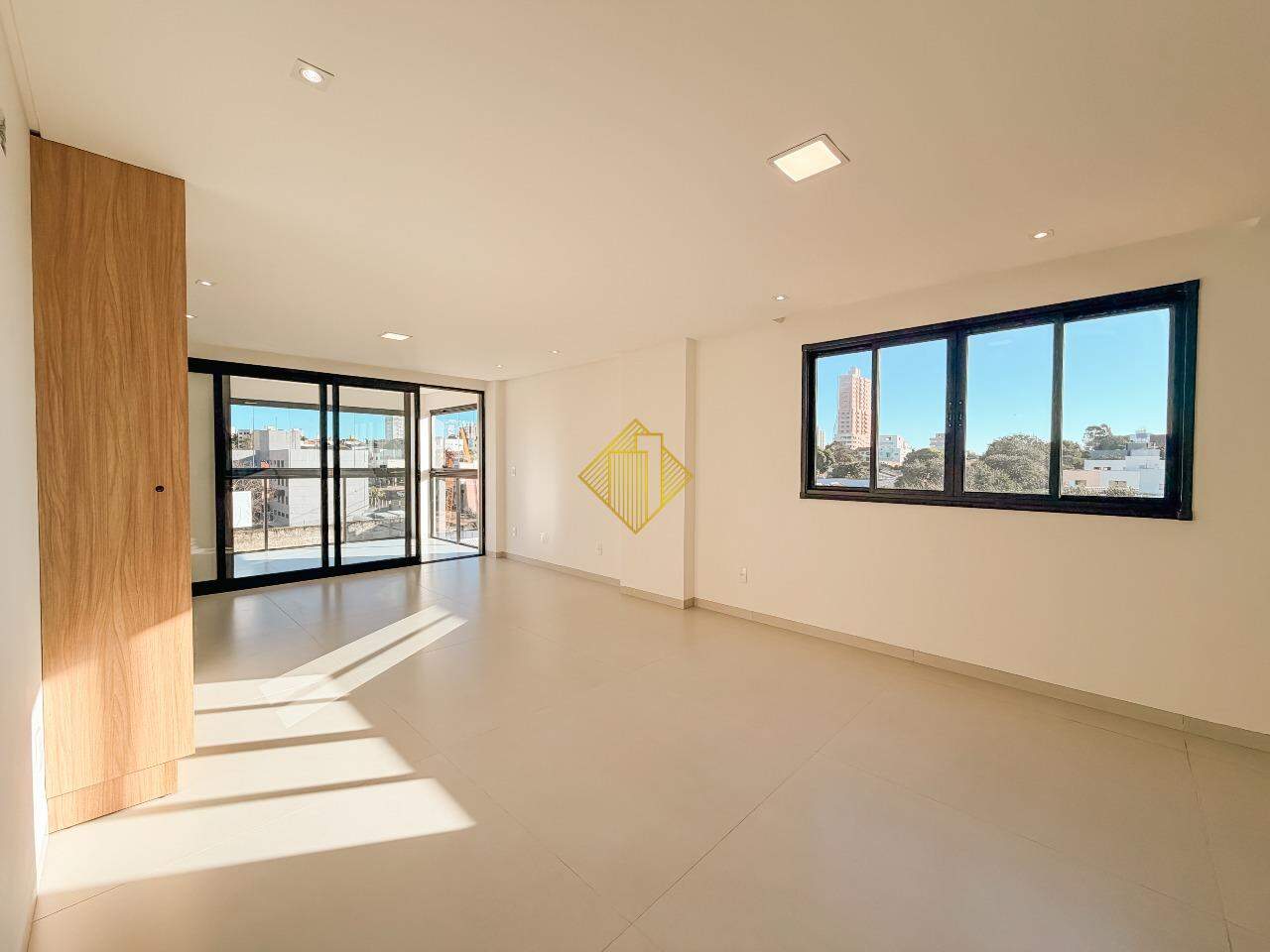 Apartamento para aluguel no Centro: 