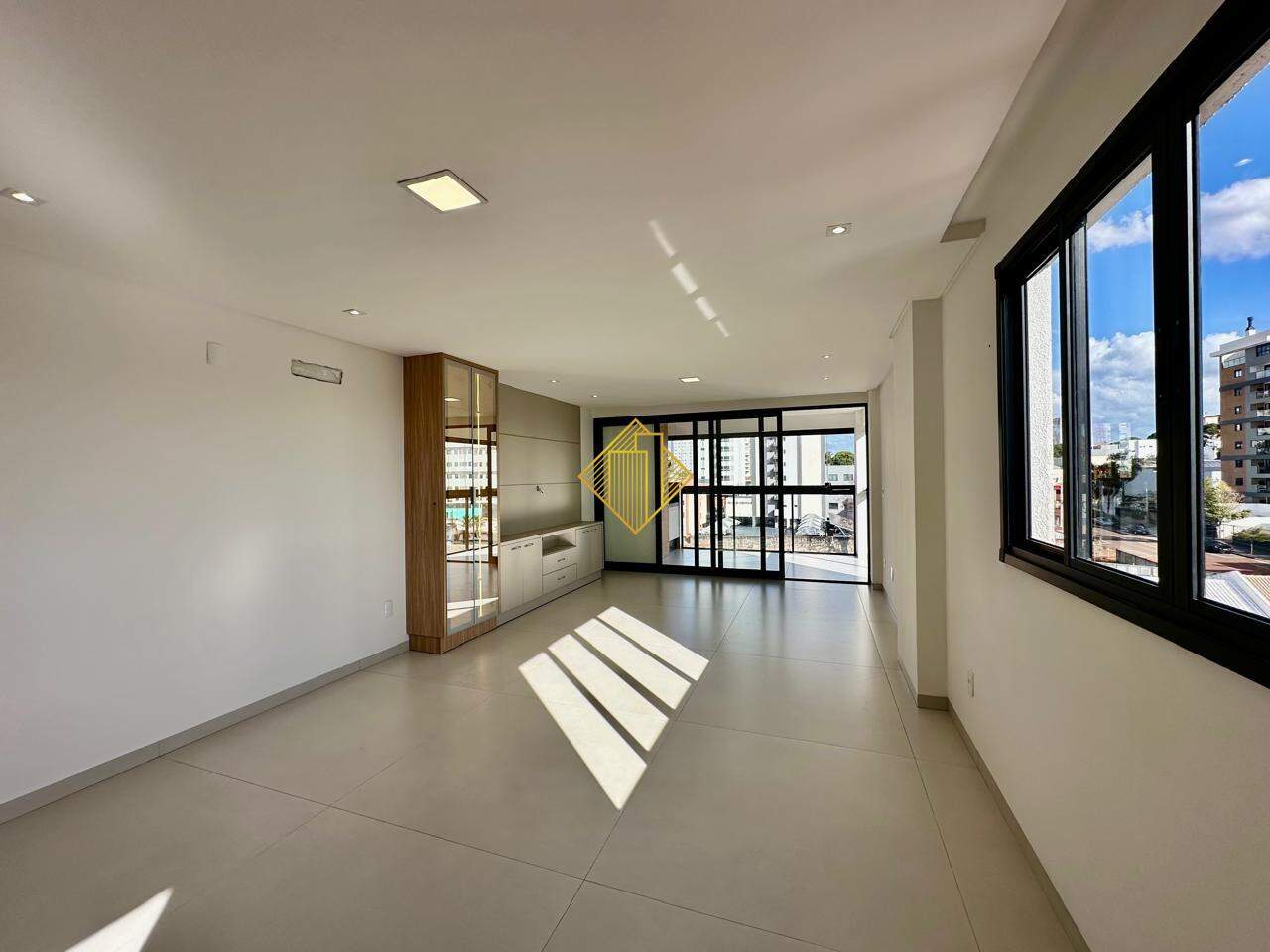 Apartamento para aluguel no Centro: 