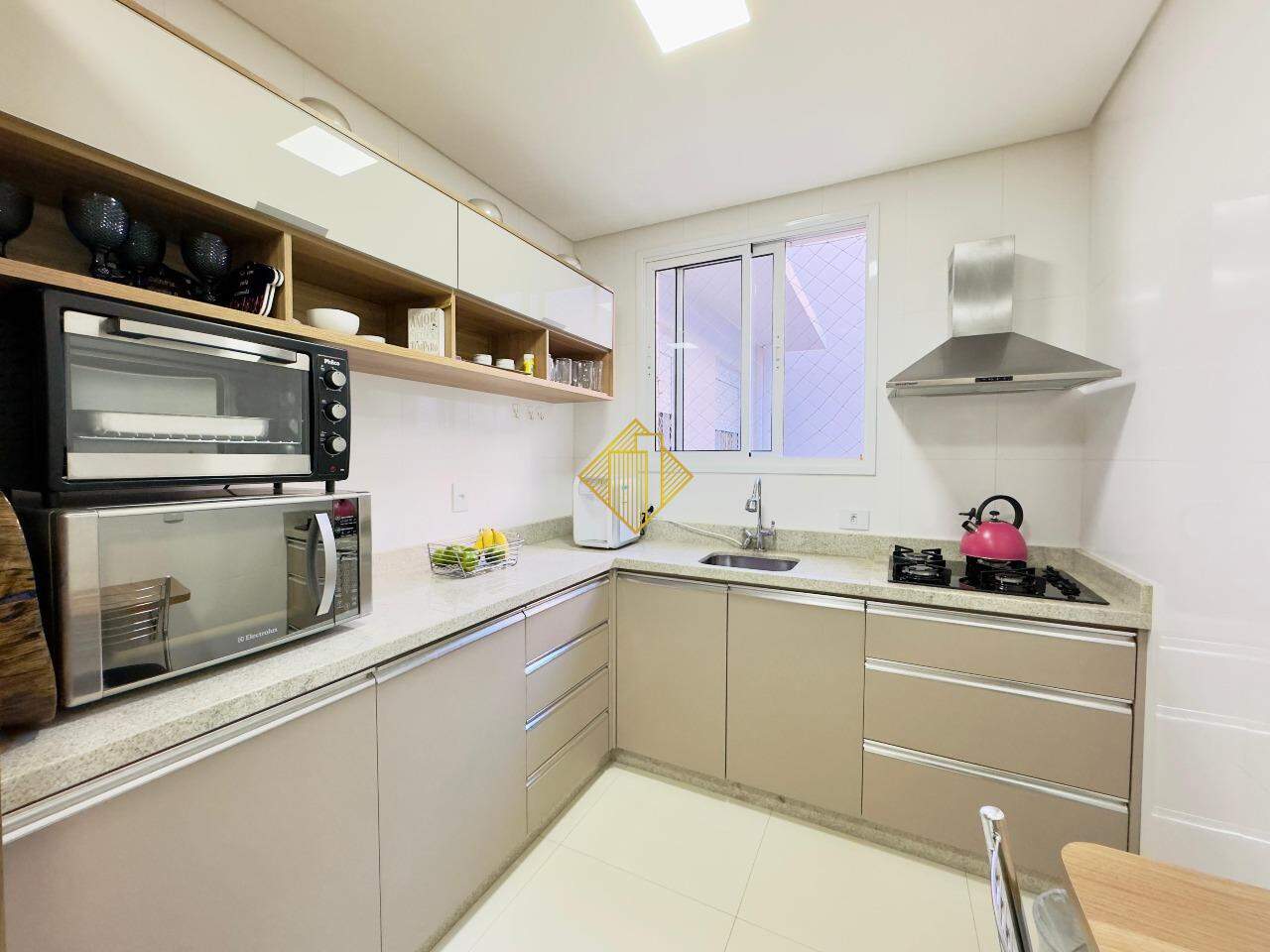 Apartamento para aluguel no Centro: 