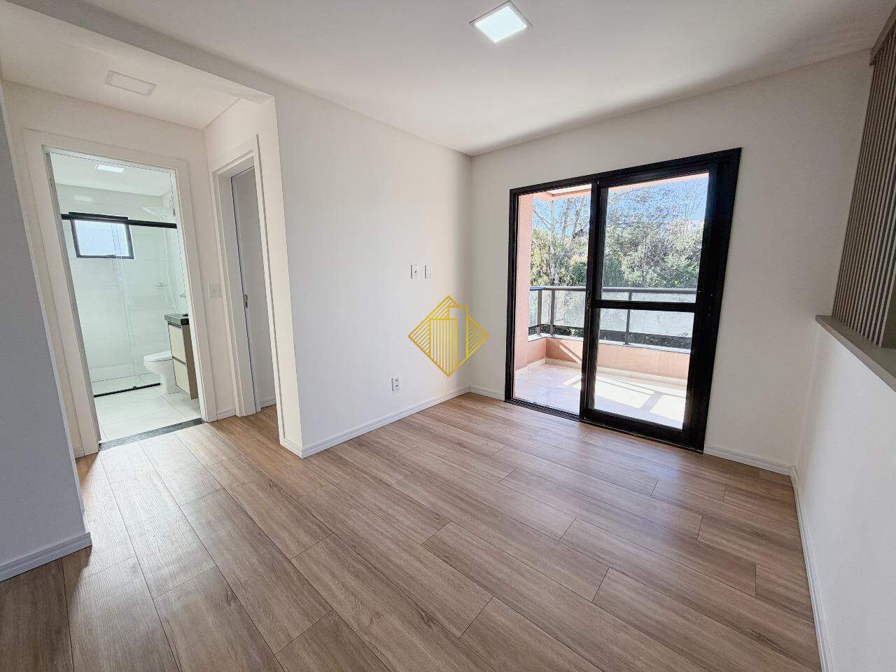 Apartamento para aluguel no Pioneiros Catarinenses: 