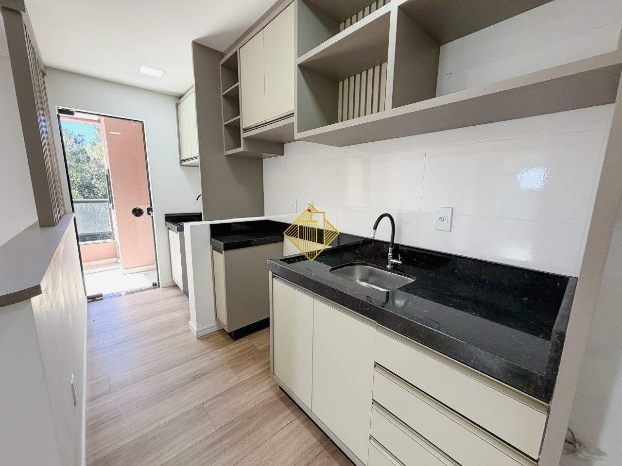 Apartamento para aluguel no Pioneiros Catarinenses: 