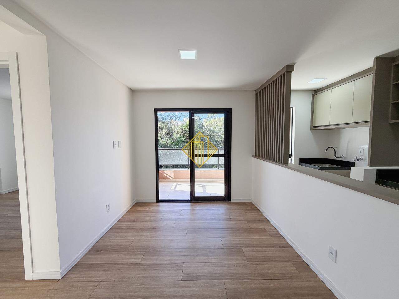 Apartamento para aluguel no Pioneiros Catarinenses: 