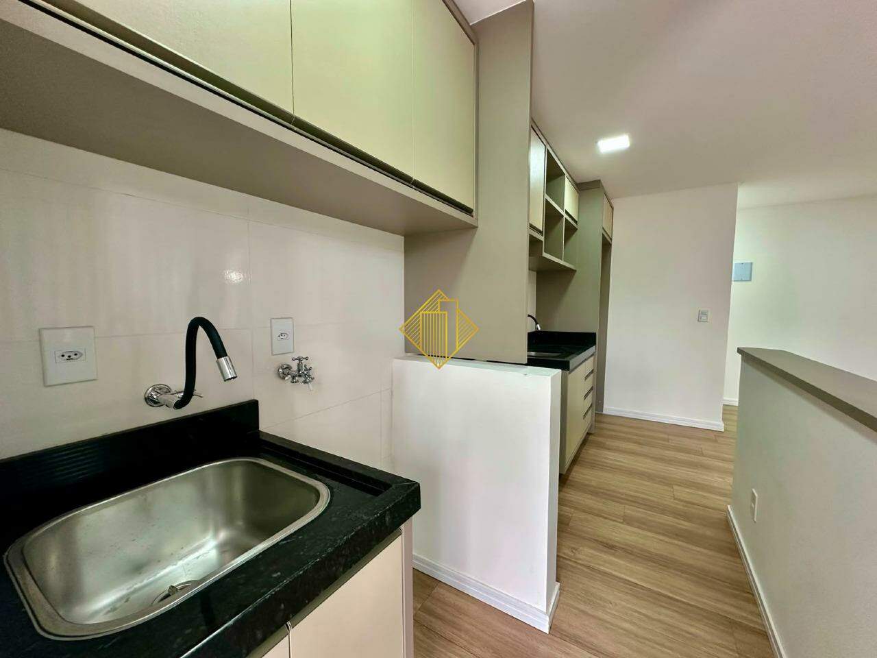 Apartamento para aluguel no Pioneiros Catarinenses: 