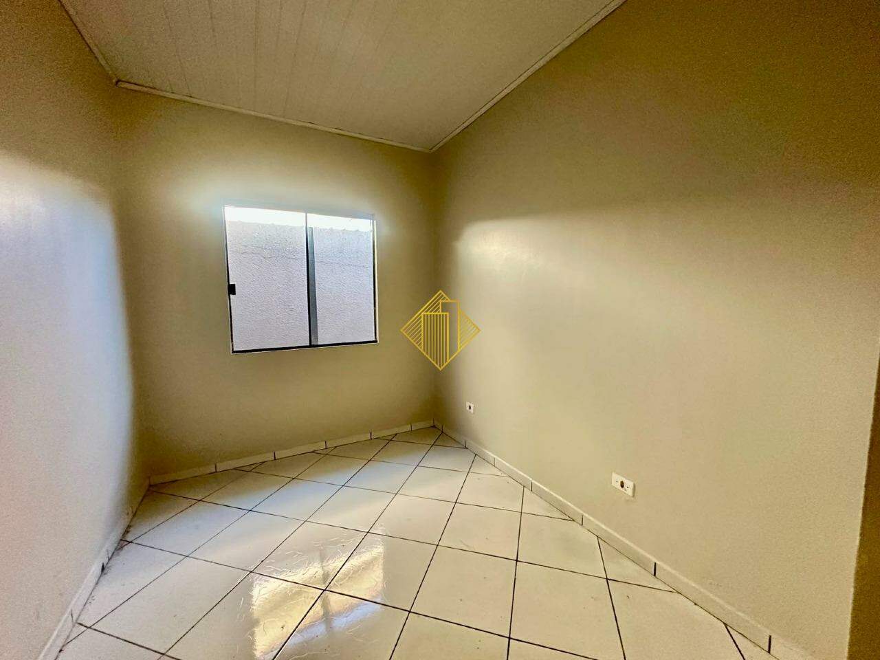 Casa para aluguel no Coqueiral: QUARTO 1
