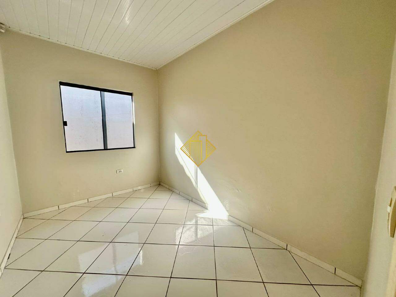 Casa para aluguel no Coqueiral: QUARTO 2