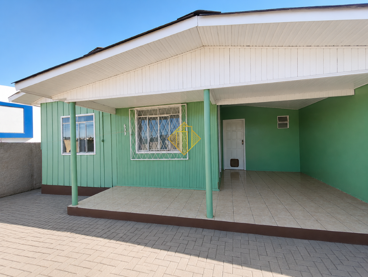 Lote à venda no Neva: 