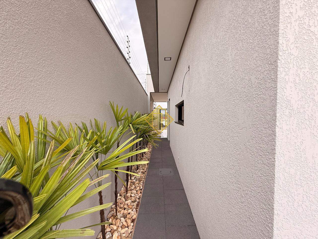 Casa à venda no Recanto Tropical: 