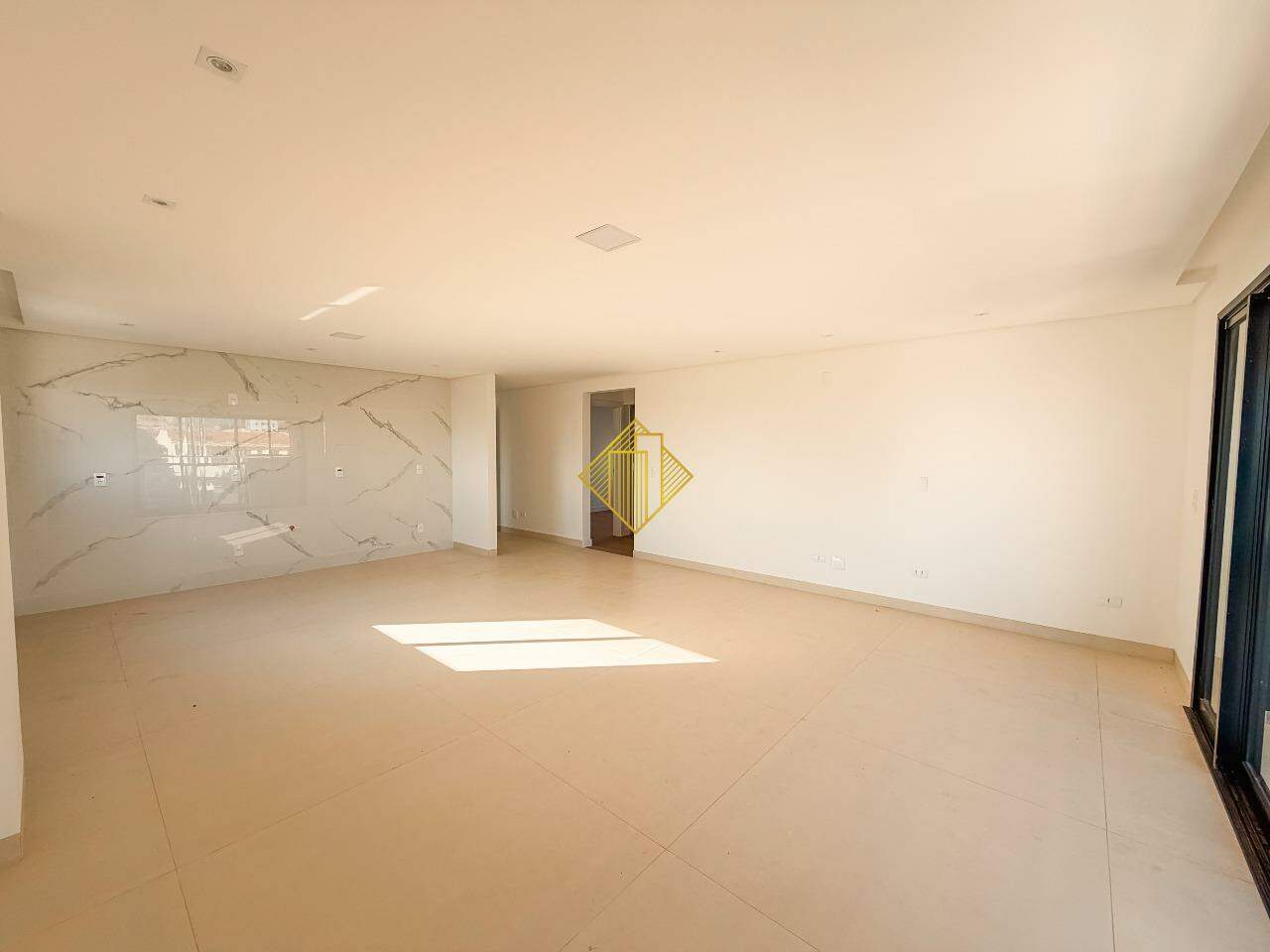 Apartamento à venda no Cancelli: Cozinha integrada com sala de estar e jantar