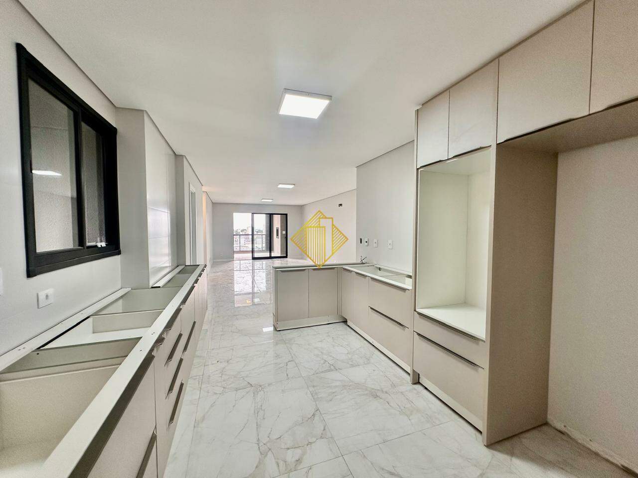 Apartamento para aluguel no Centro: 
