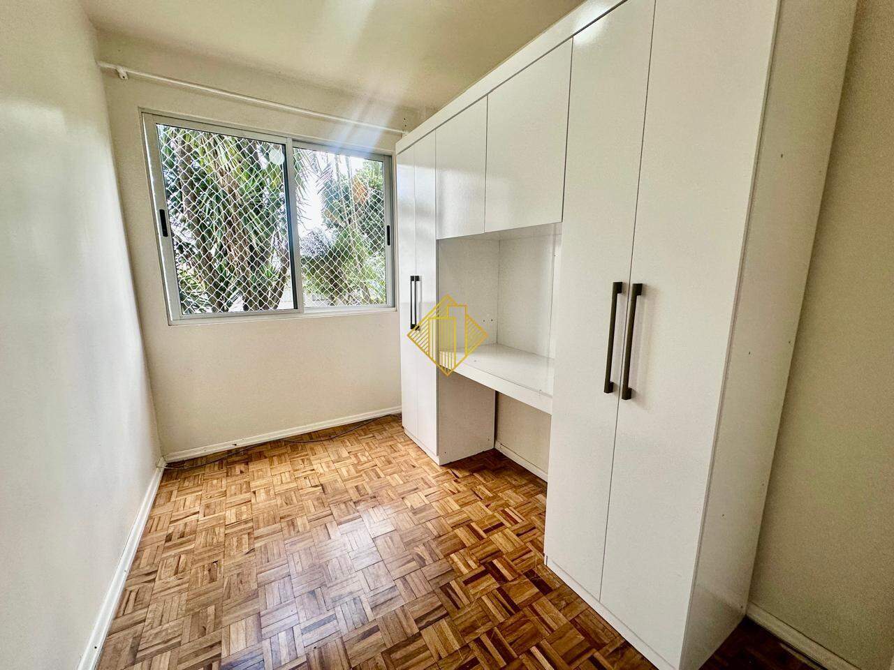 Apartamento para aluguel no Coqueiral: 