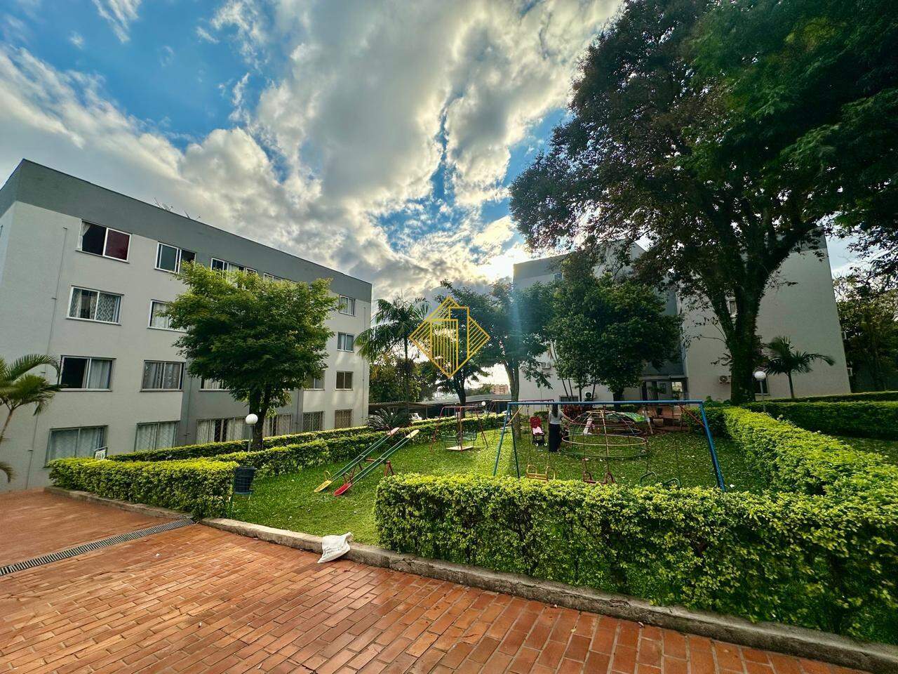 Apartamento para aluguel no Coqueiral: 
