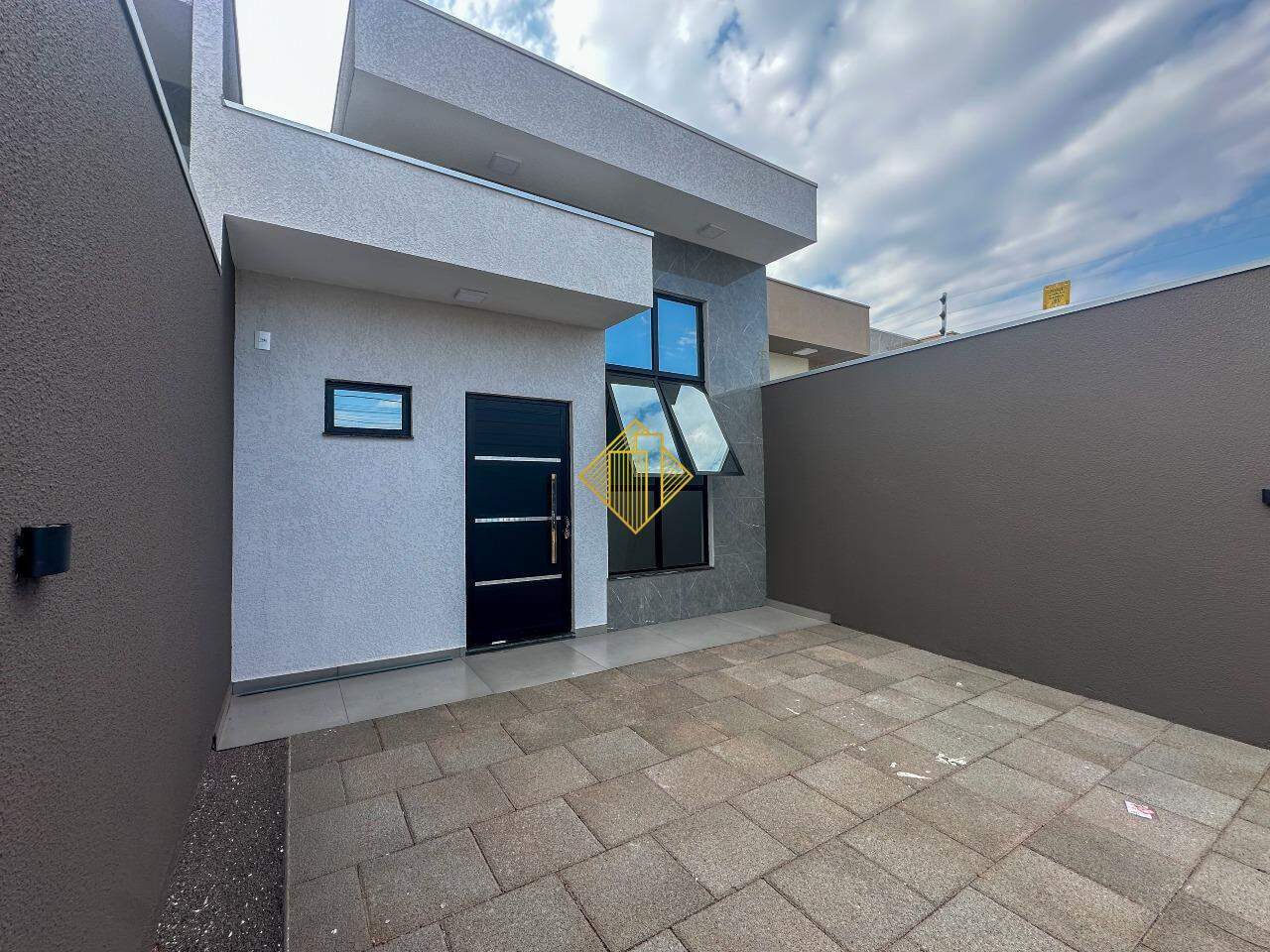 Casa à venda no Esmeralda: 