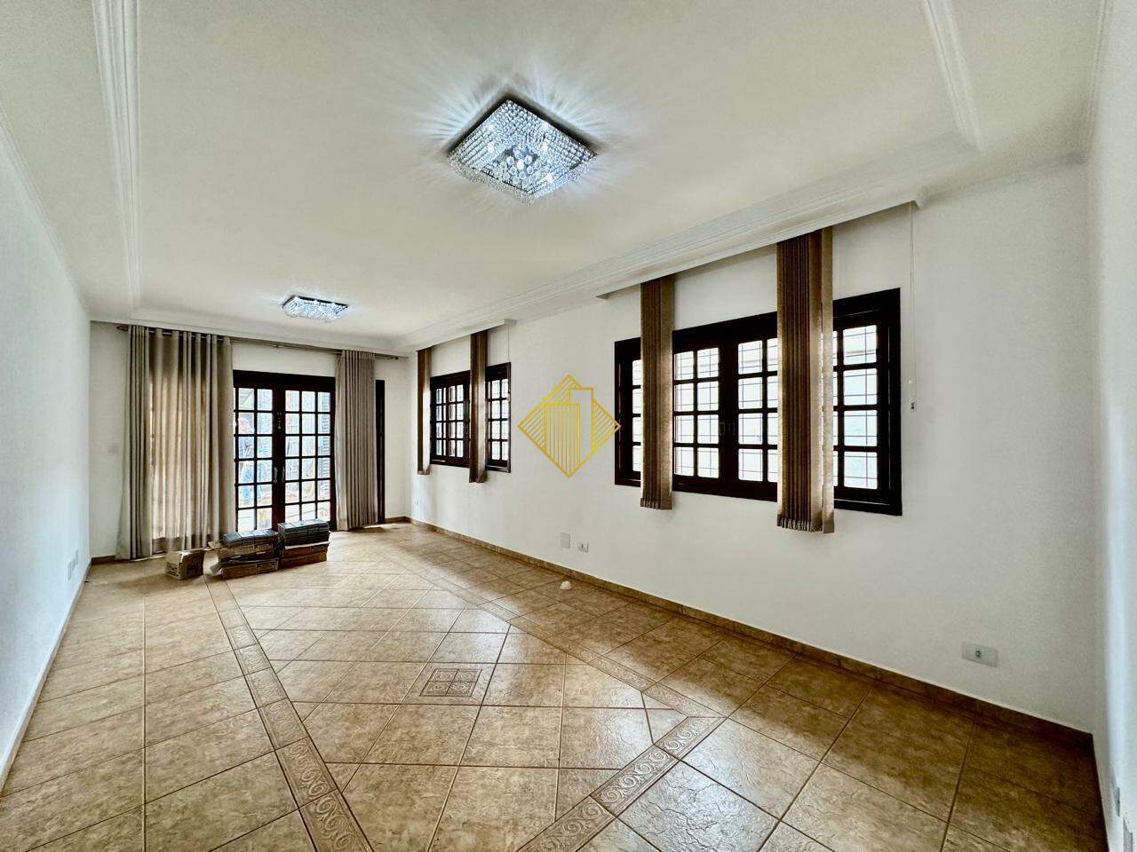 Casa para aluguel no Coqueiral: 