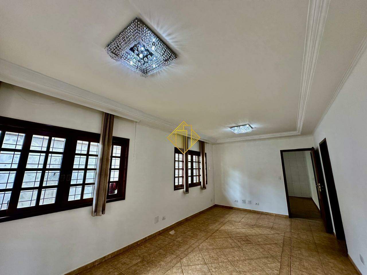 Casa para aluguel no Coqueiral: 