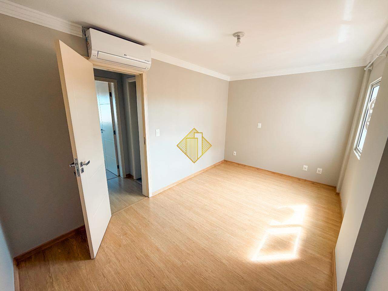 Apartamento à venda no Coqueiral: 