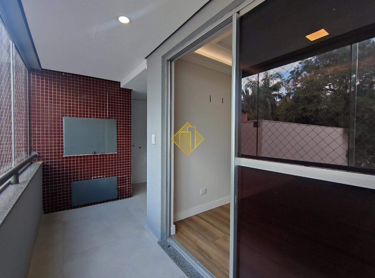 Apartamento para aluguel no Centro: Sacada c/churrasqueira