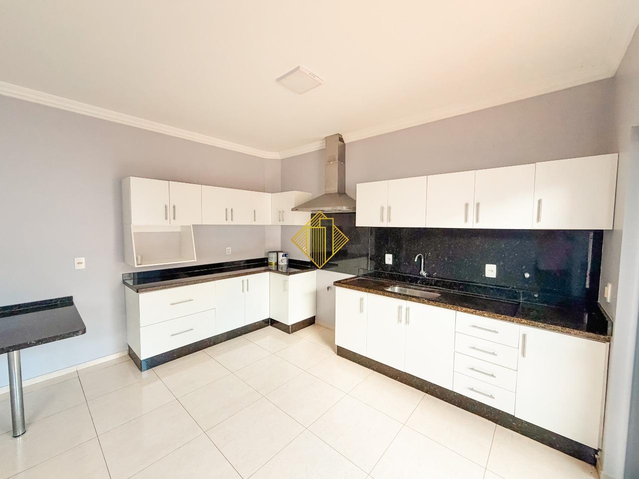 Sobrado para aluguel no Recanto Tropical: 