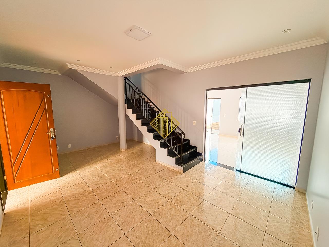 Sobrado para aluguel no Recanto Tropical: 