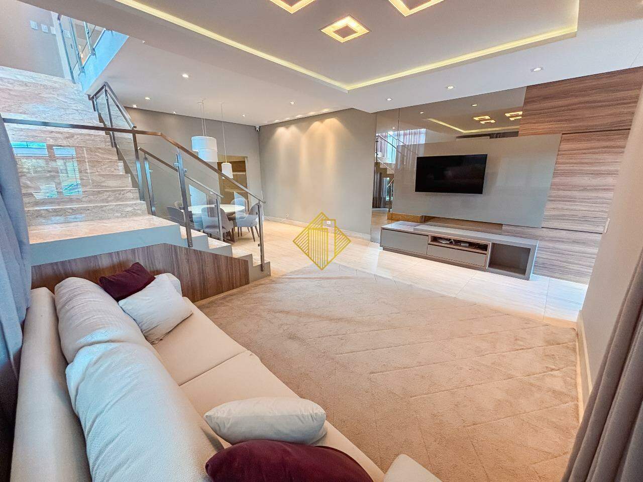 Sobrado à venda no Pioneiros Catarinenses: 