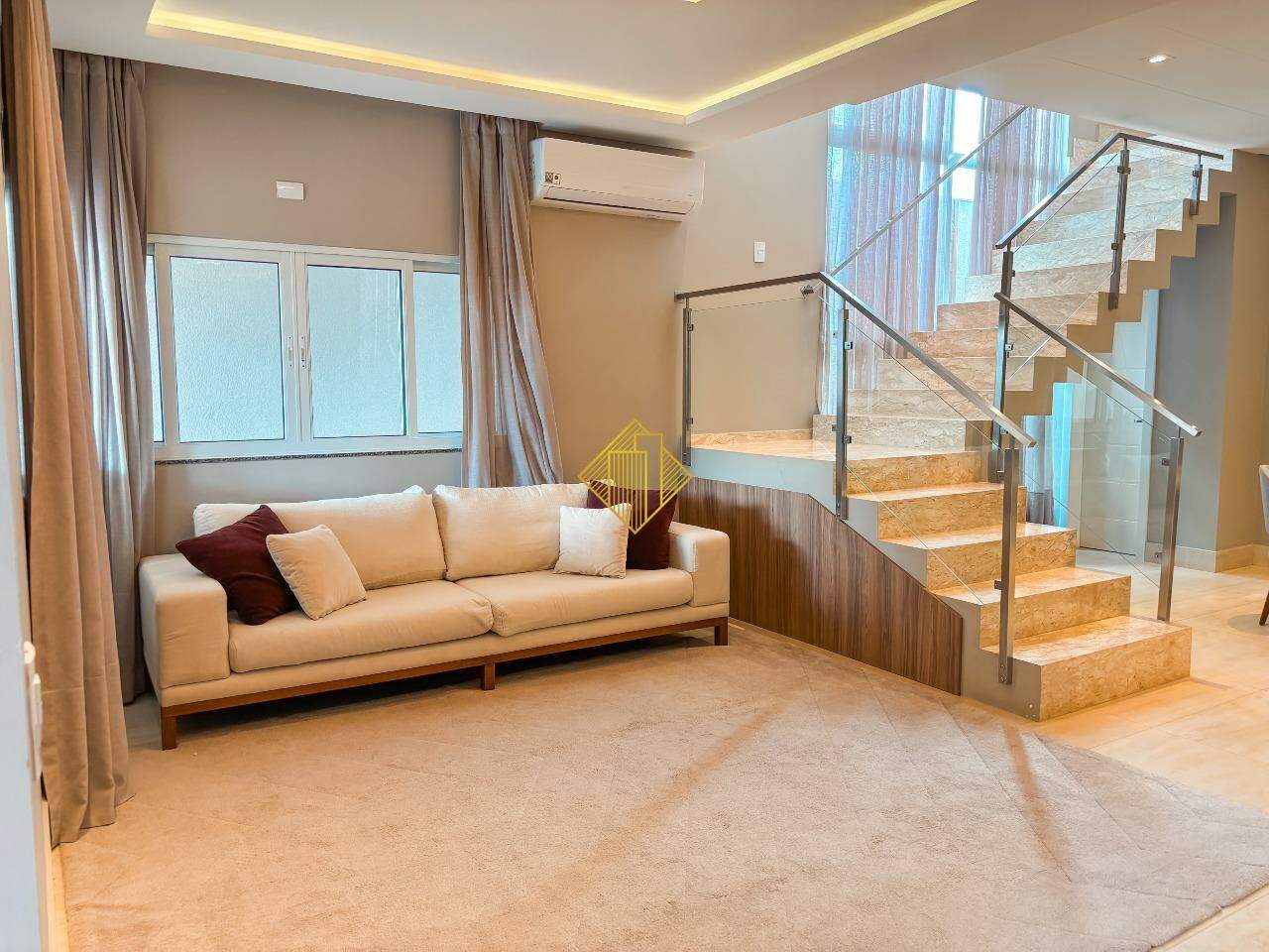 Sobrado à venda no Pioneiros Catarinenses: 