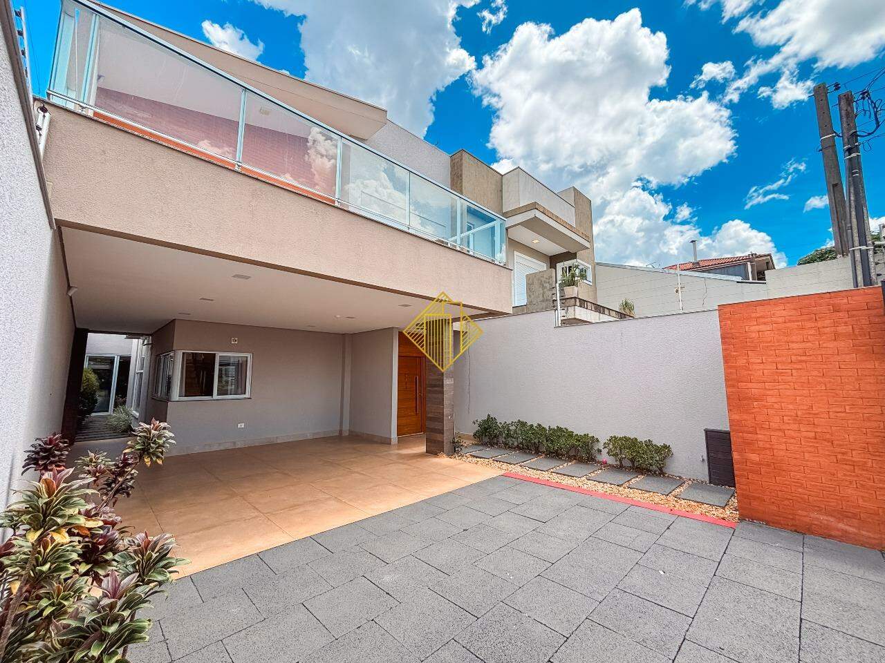 Sobrado à venda no Pioneiros Catarinenses: 