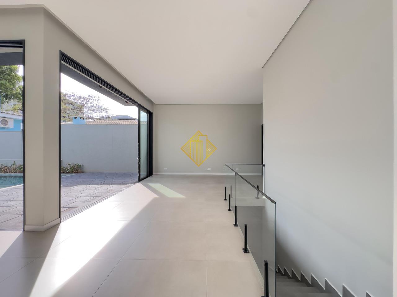 Casa à venda no Região do Lago: 