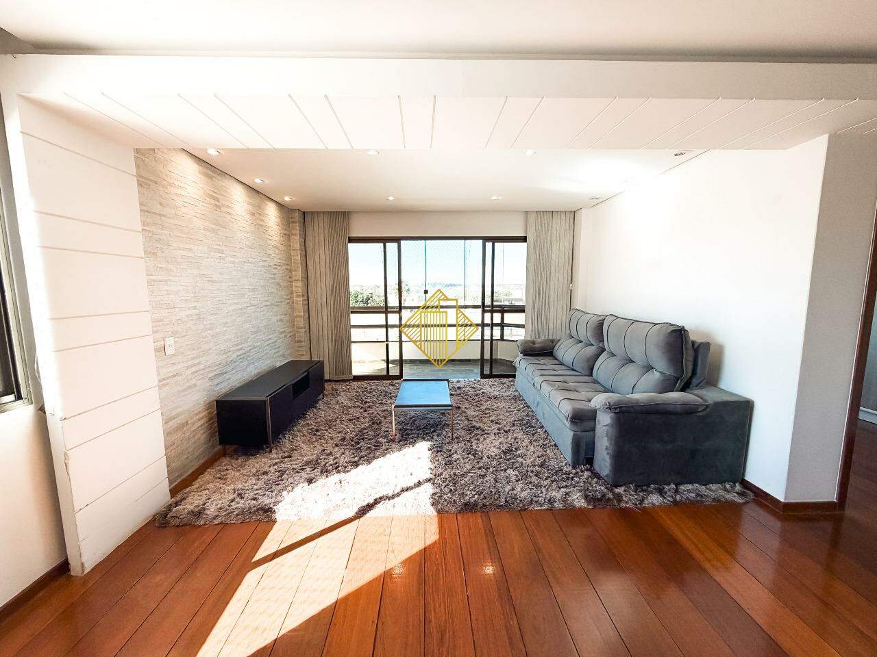 Apartamento para aluguel no Centro: 
