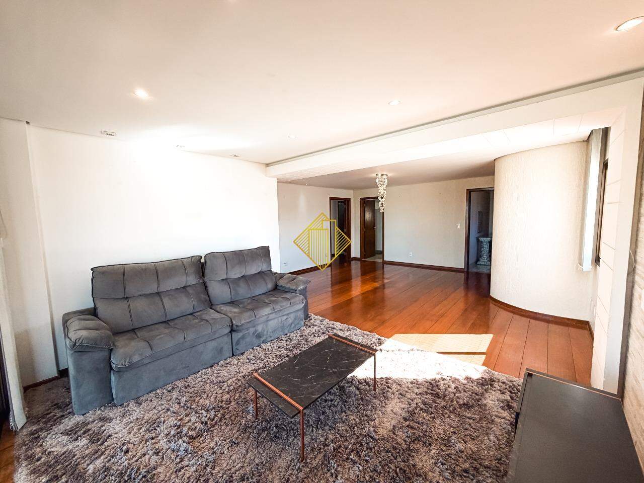Apartamento para aluguel no Centro: 