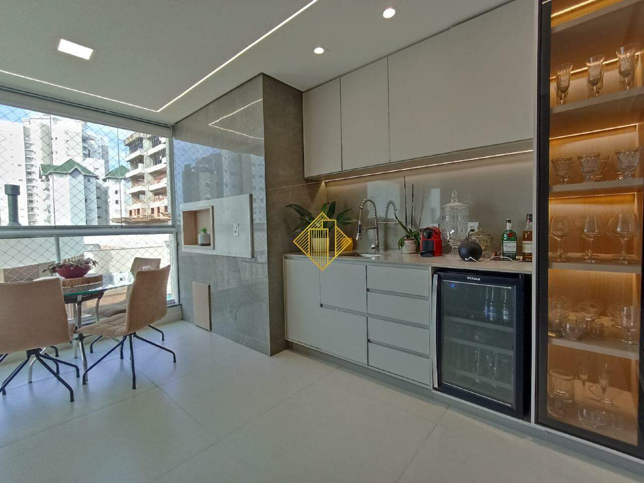 Apartamento para aluguel no Centro: 