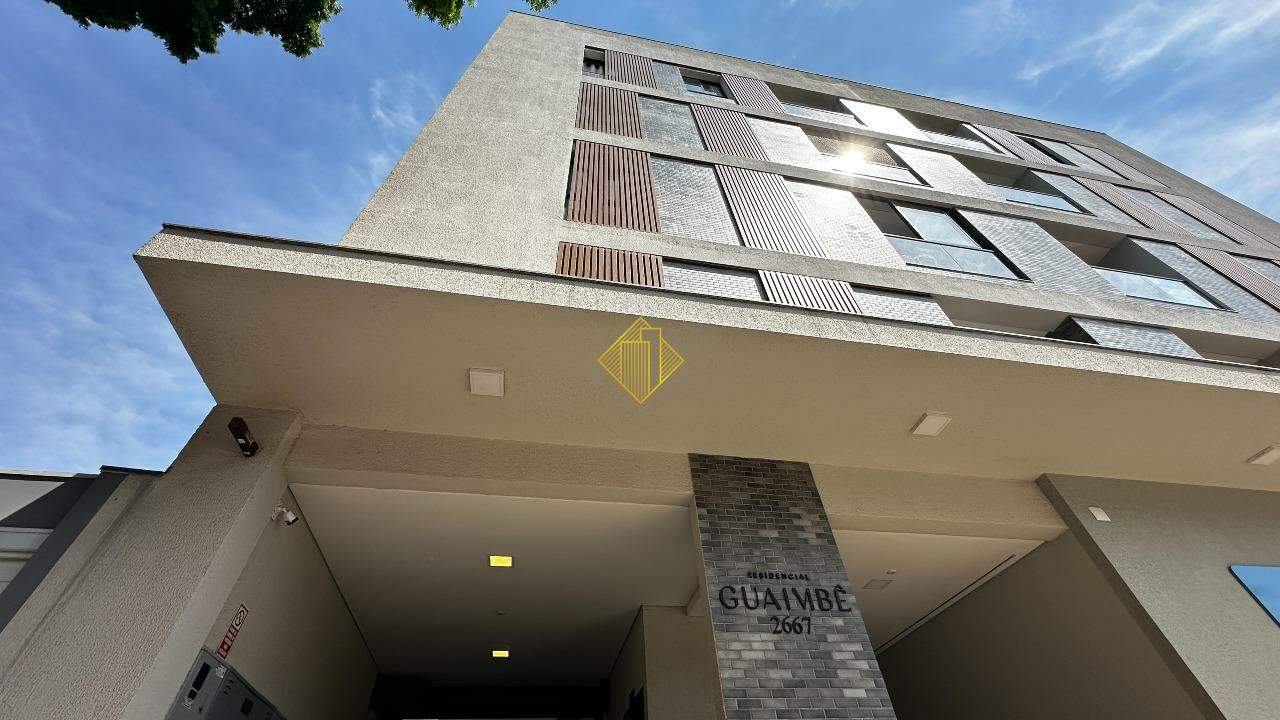 Apartamento à venda no Centro: Prédio