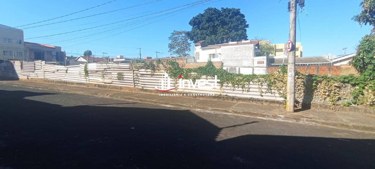 Terreno/Área à venda no São Benedito: 