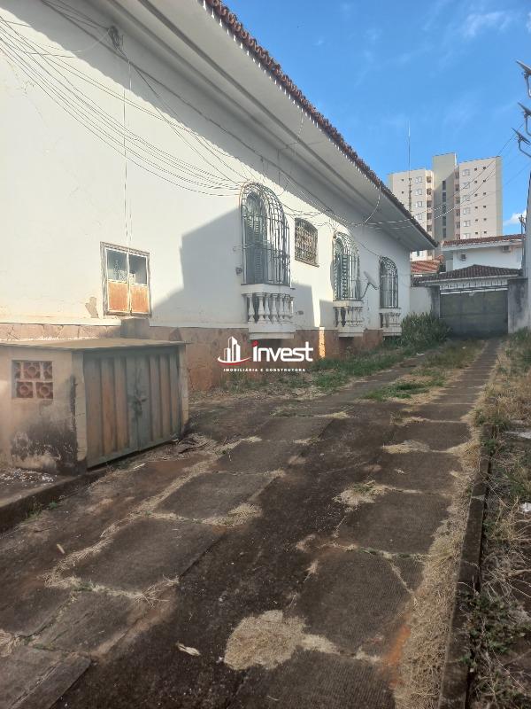 Casa Comercial à venda no Centro: 